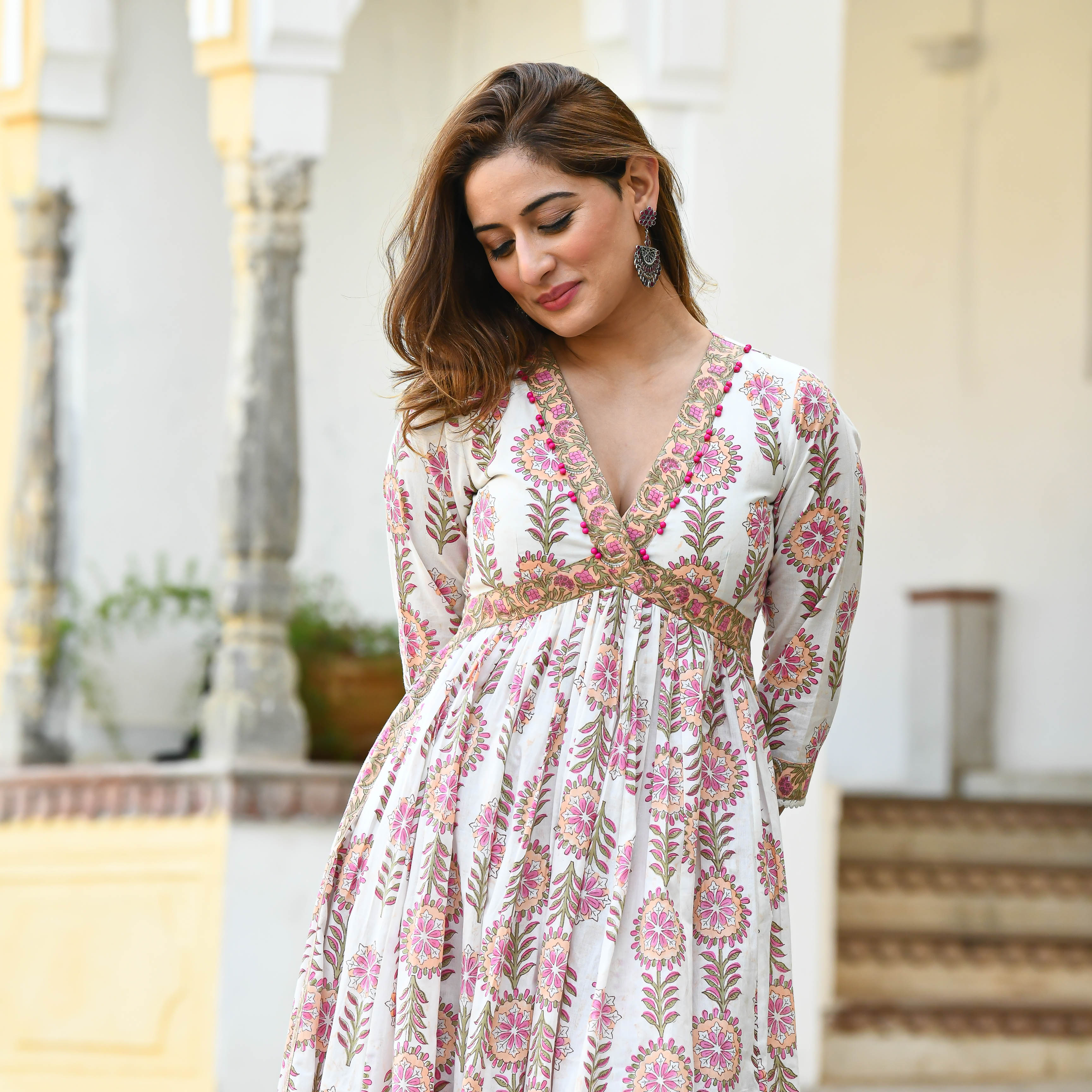Buy Pink Georgette Chikankari Casual Kurti Online : Fastest Delivery -